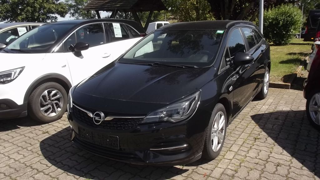 Opel Astra 2021