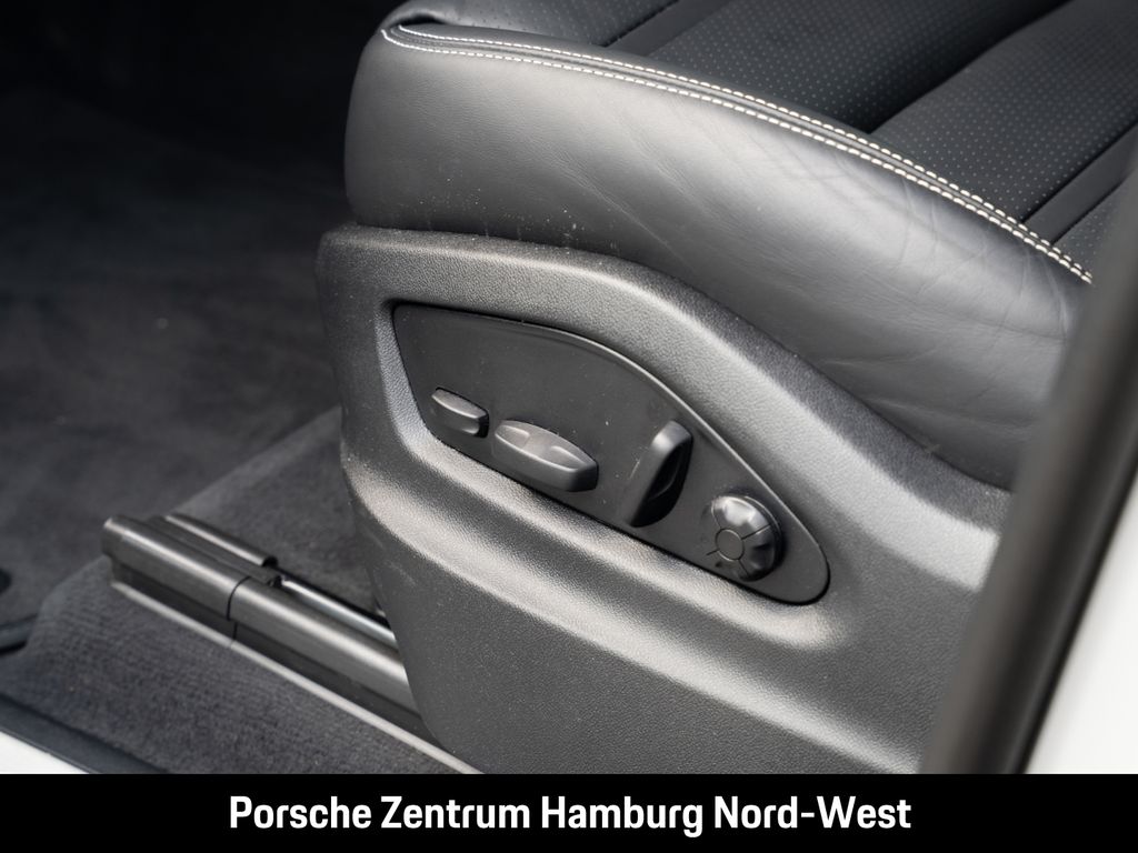 Porsche Cayenne 2025