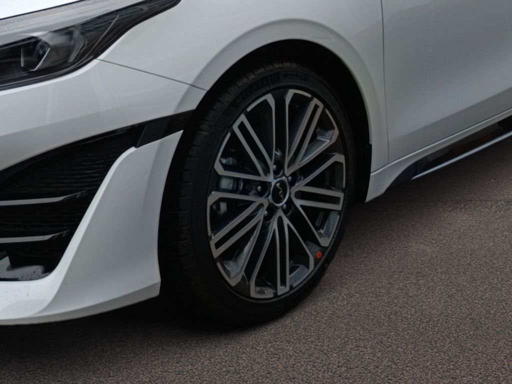 Kia pro cee'd / ProCeed