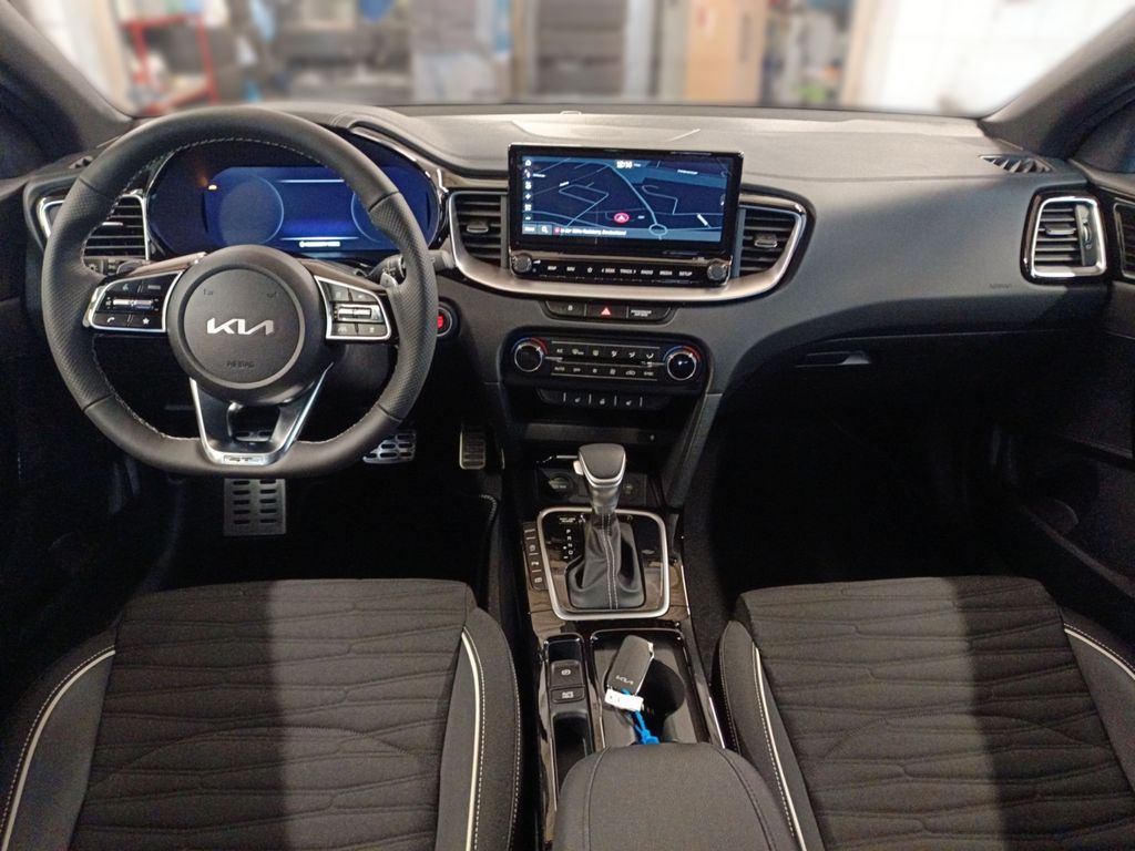 Kia pro cee'd / ProCeed