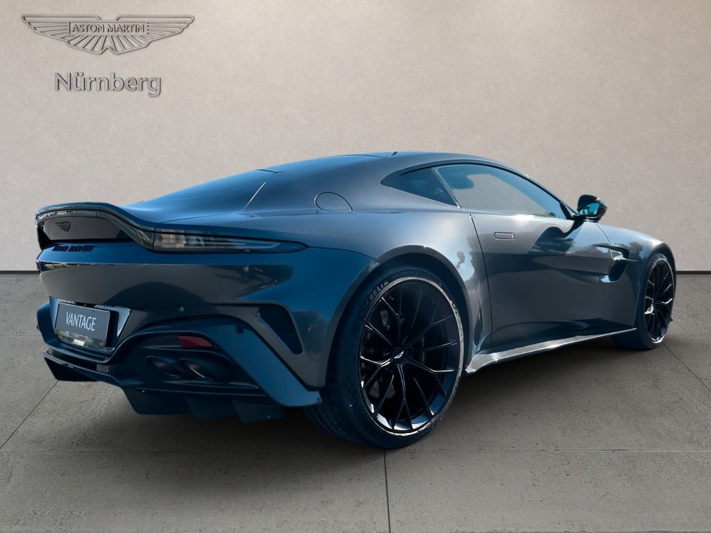 Aston Martin V8 Vantage 2024