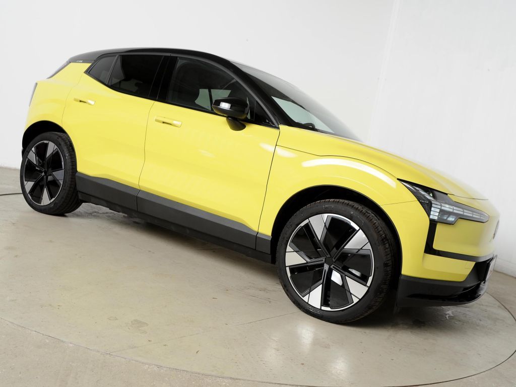 Volvo EX30 2024