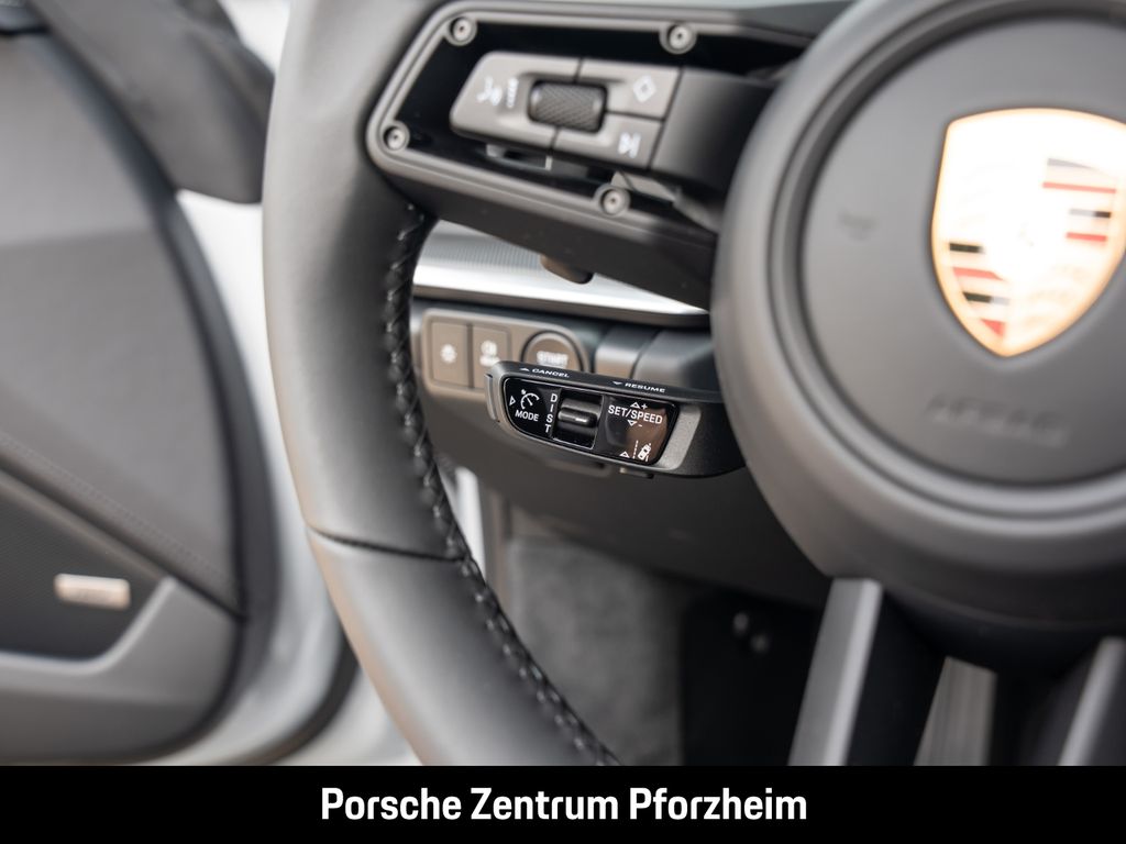 Porsche 992 2025
