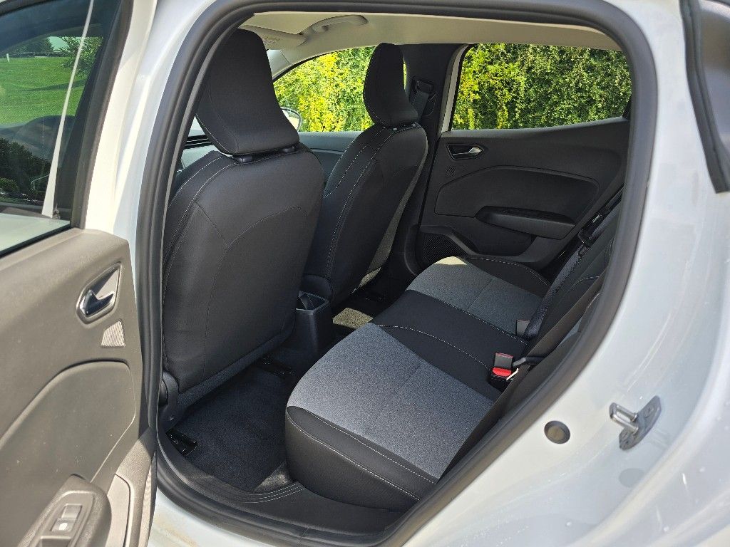 Mitsubishi Colt 2025