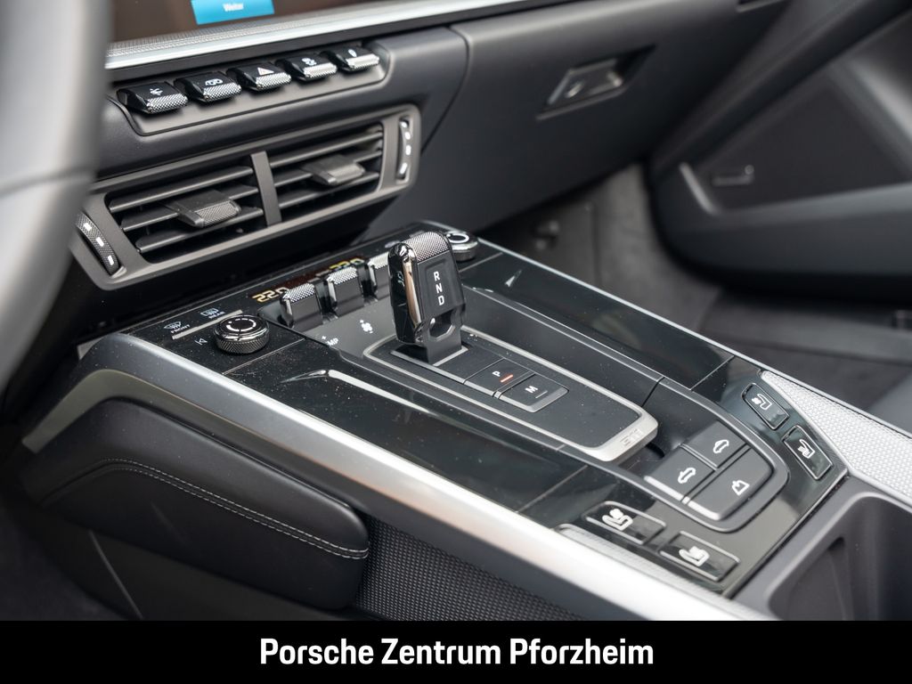 Porsche 992 2025