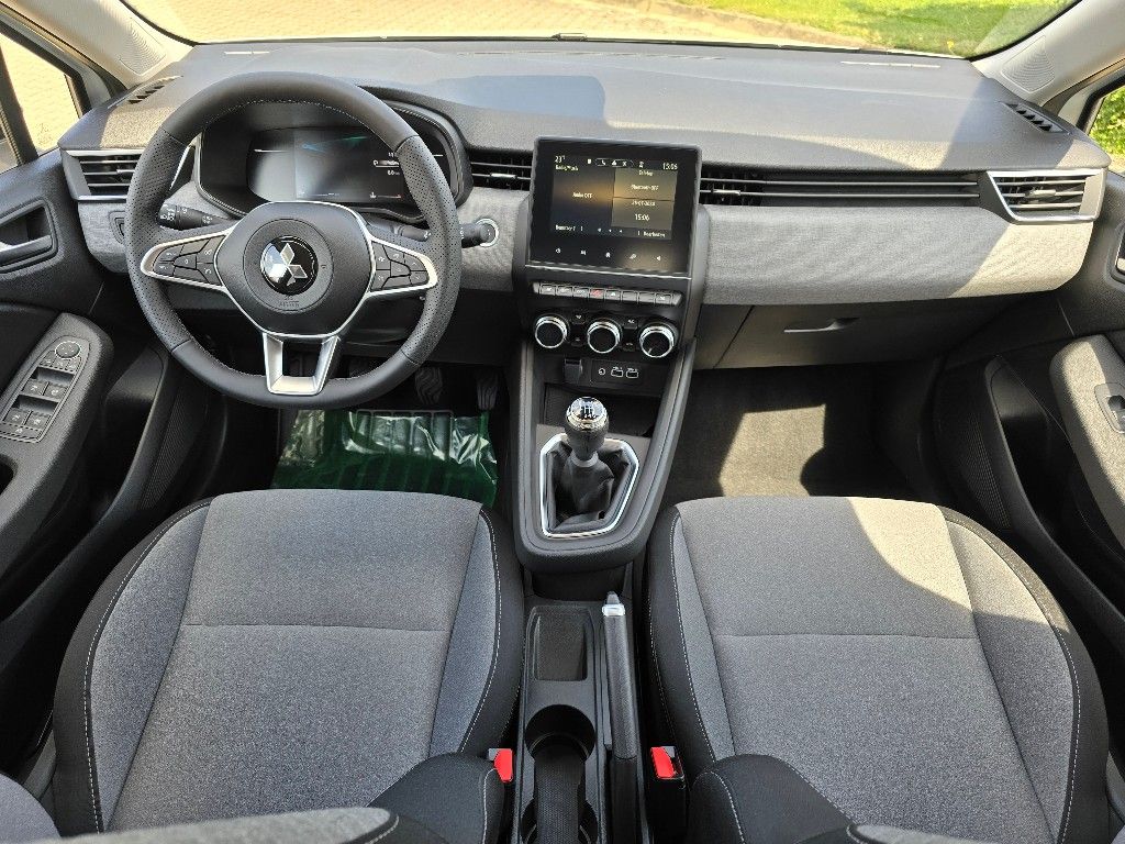 Mitsubishi Colt 2025