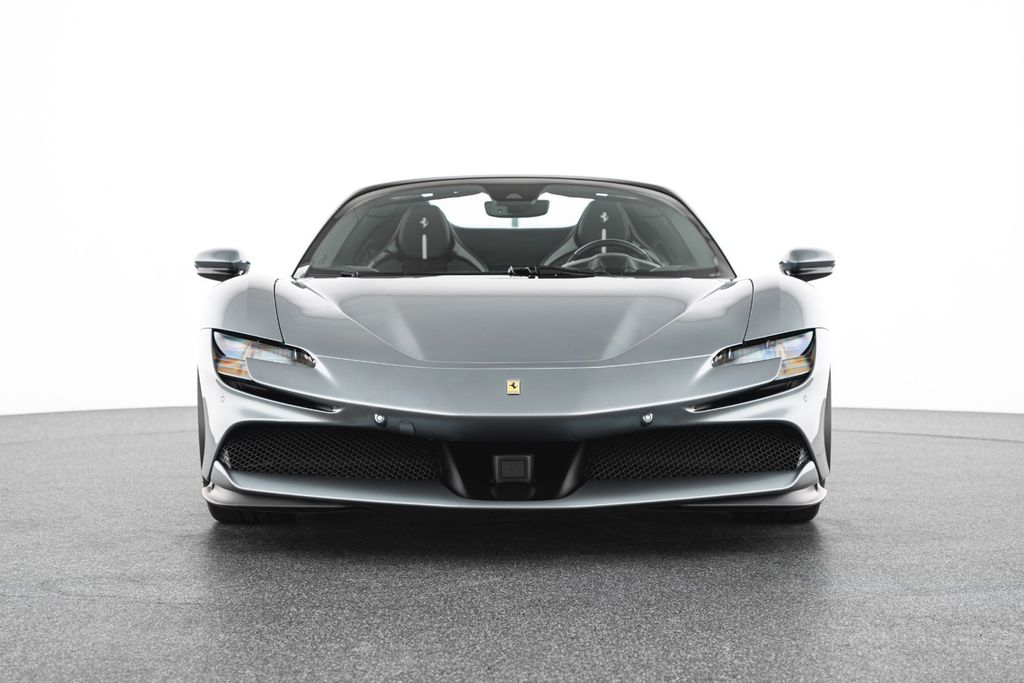 Ferrari SF90 2024