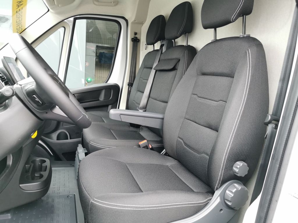 Opel Movano 2025