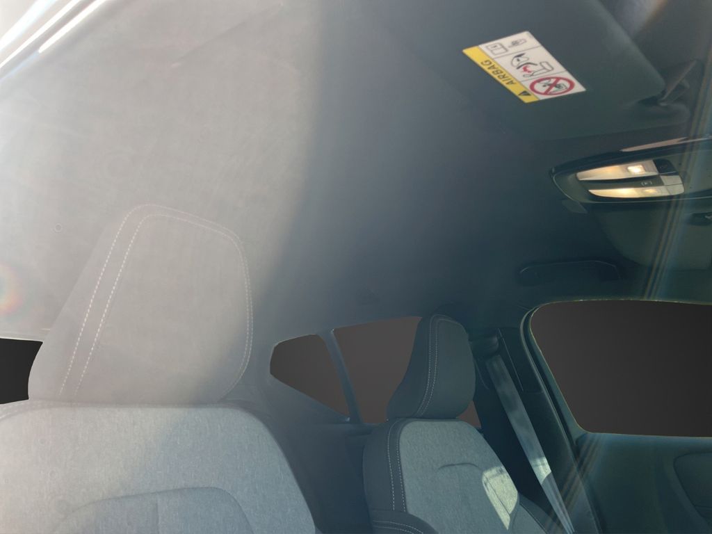 Volvo XC40 2024