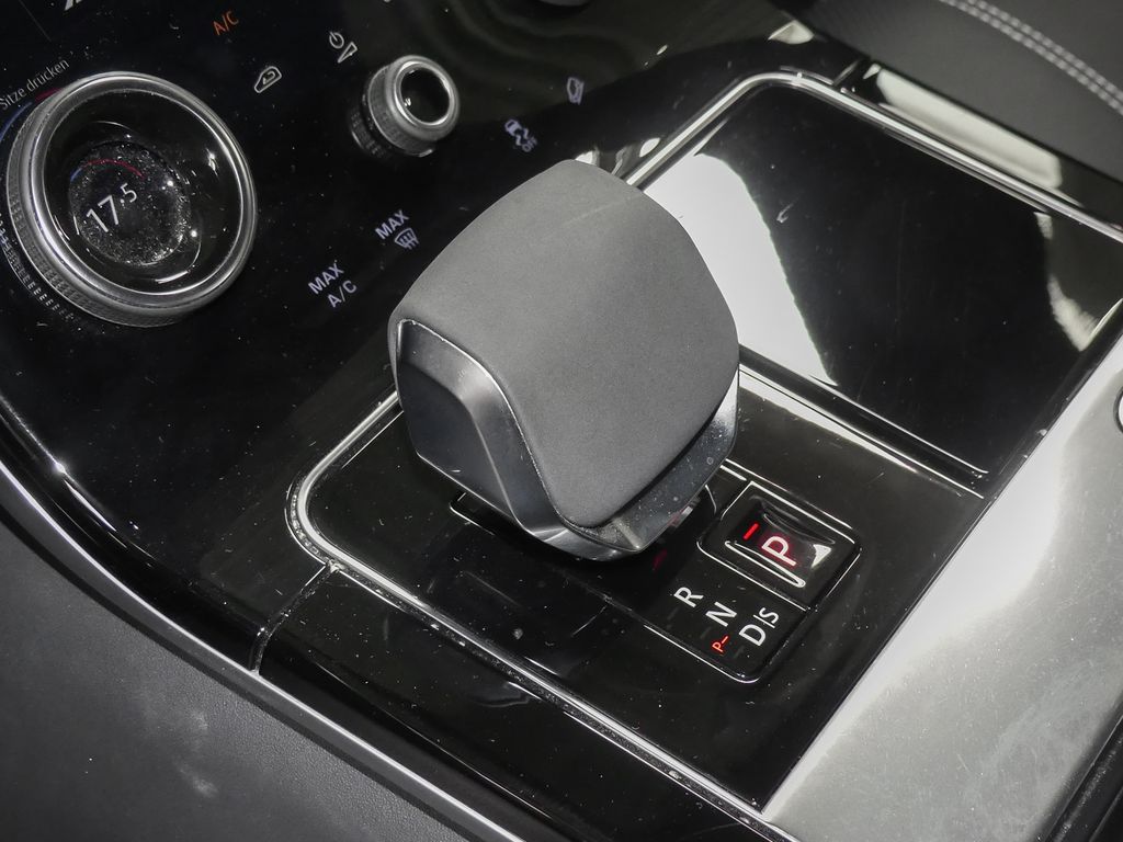 Land Rover Range Rover Velar 2022