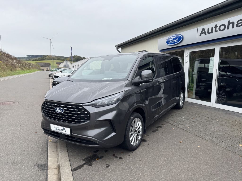 Ford Tourneo Custom 2025