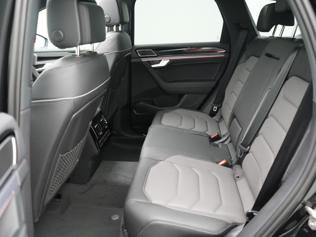 Volkswagen Touareg 2025