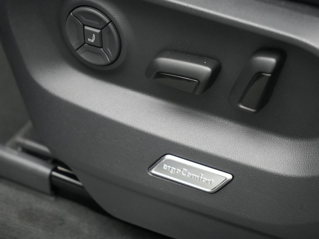 Volkswagen Touareg 2025