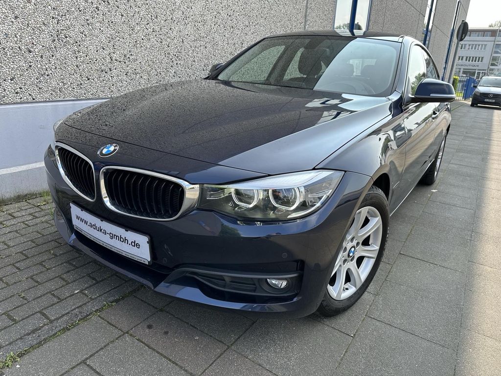 BMW 318 2019