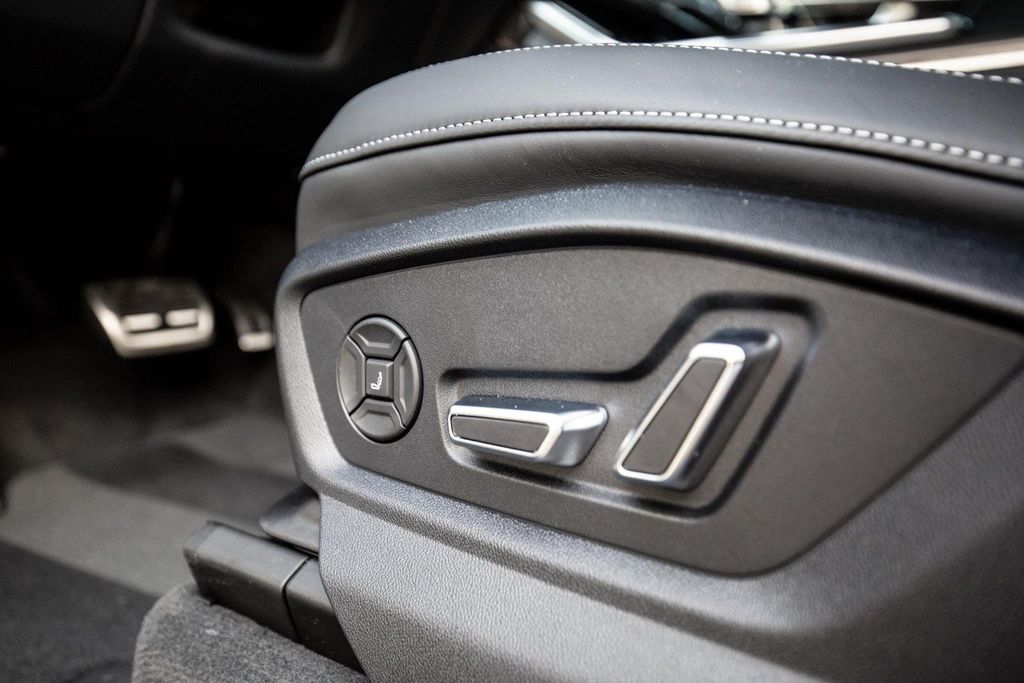 Audi SQ7 2023