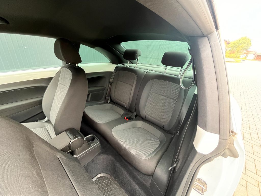 Volkswagen Beetle 2012