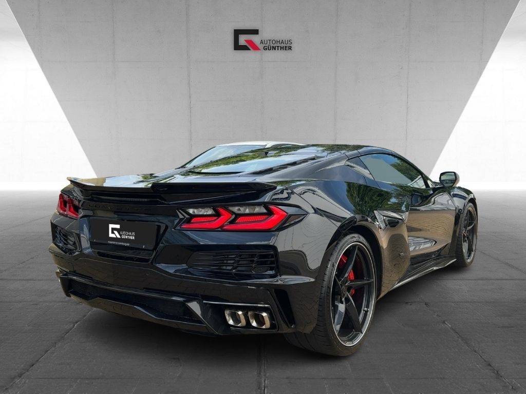 Corvette C8 2025