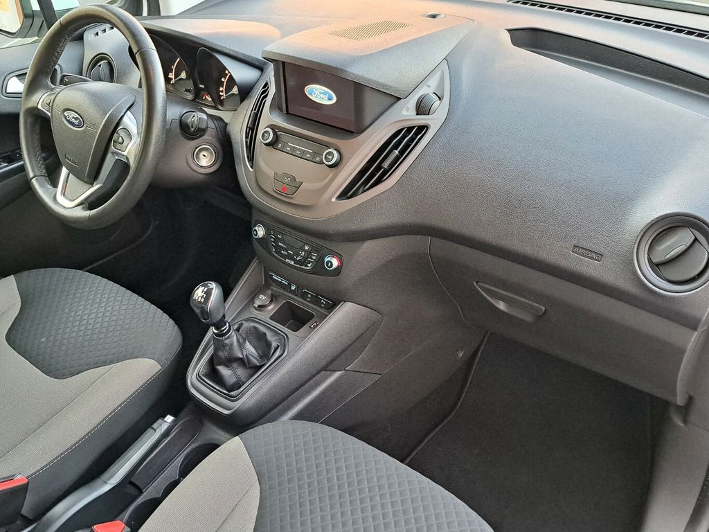 Ford Tourneo Courier 2020