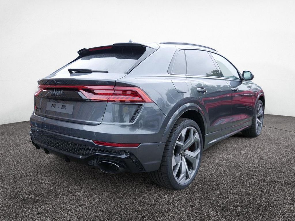 Audi RSQ8 2024