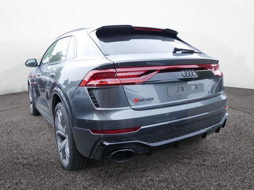 Audi RSQ8 2024