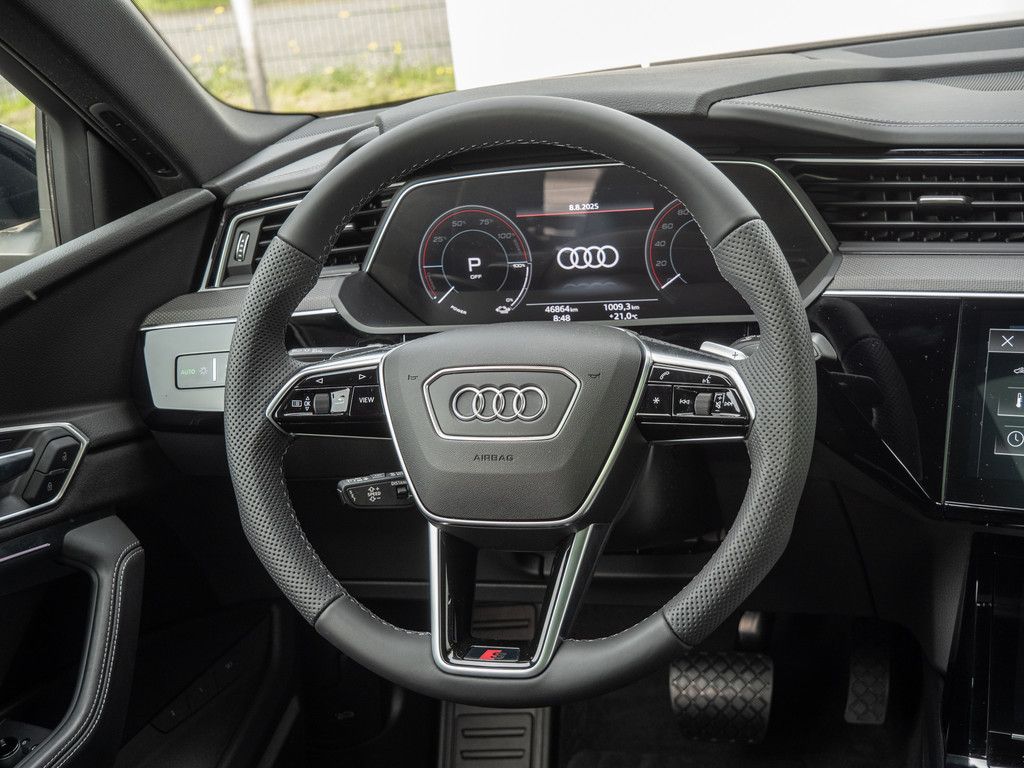 Audi e-tron 2022