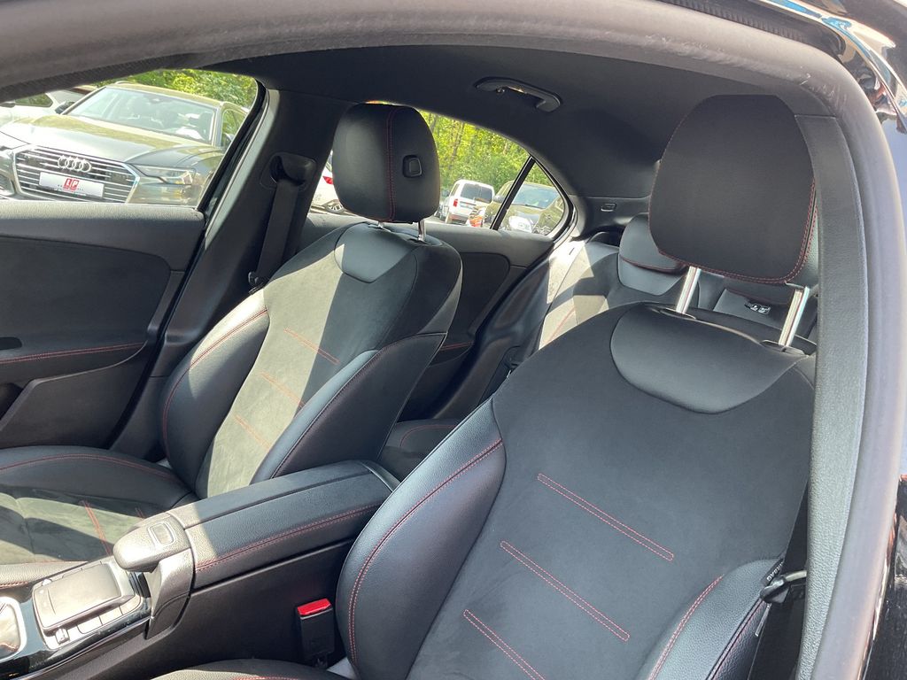 Mercedes-Benz A 180 2022