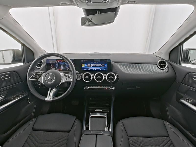 Mercedes-Benz B 180 2024