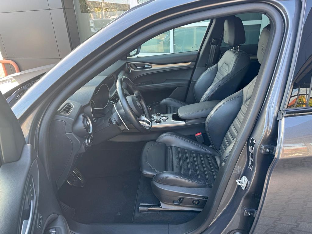 Alfa Romeo Stelvio 2022