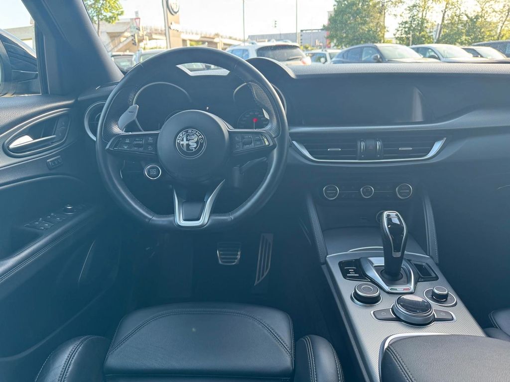 Alfa Romeo Stelvio 2022