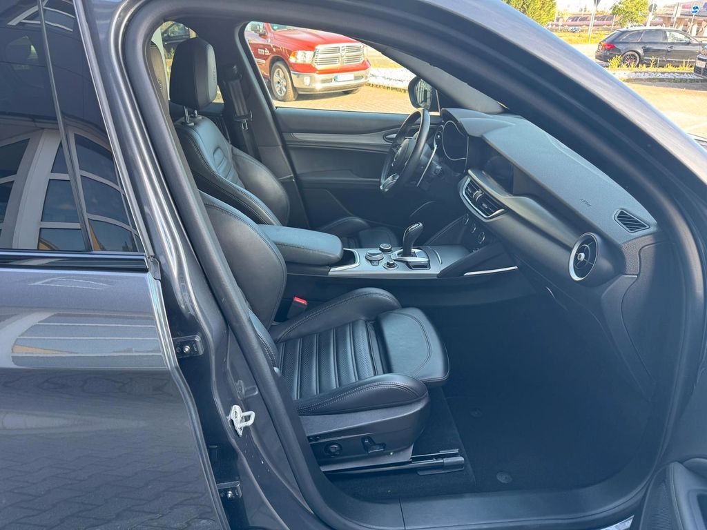 Alfa Romeo Stelvio 2022