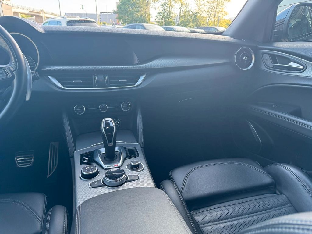 Alfa Romeo Stelvio 2022