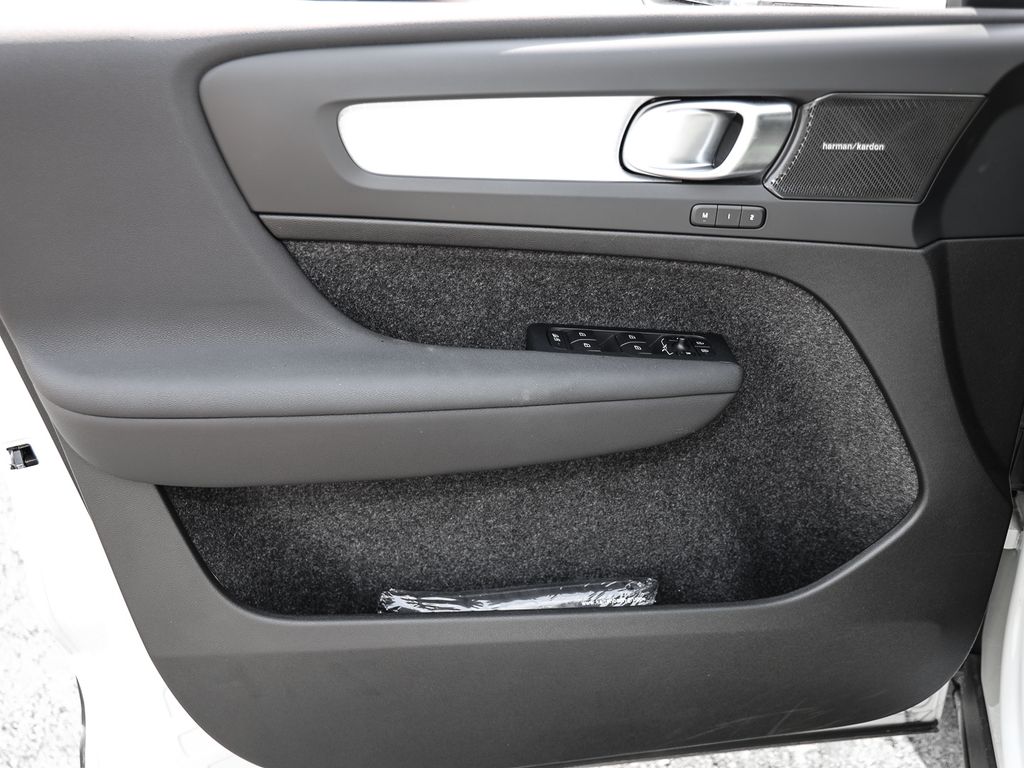 Volvo XC40 2023