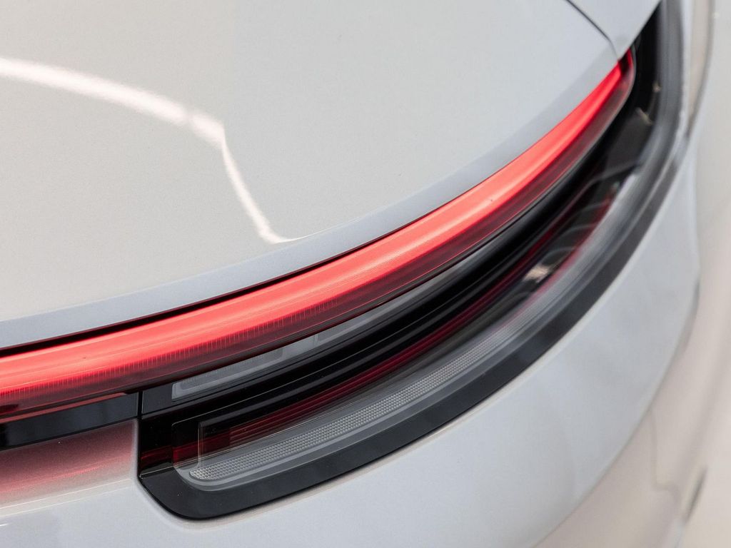 Porsche 992 2023
