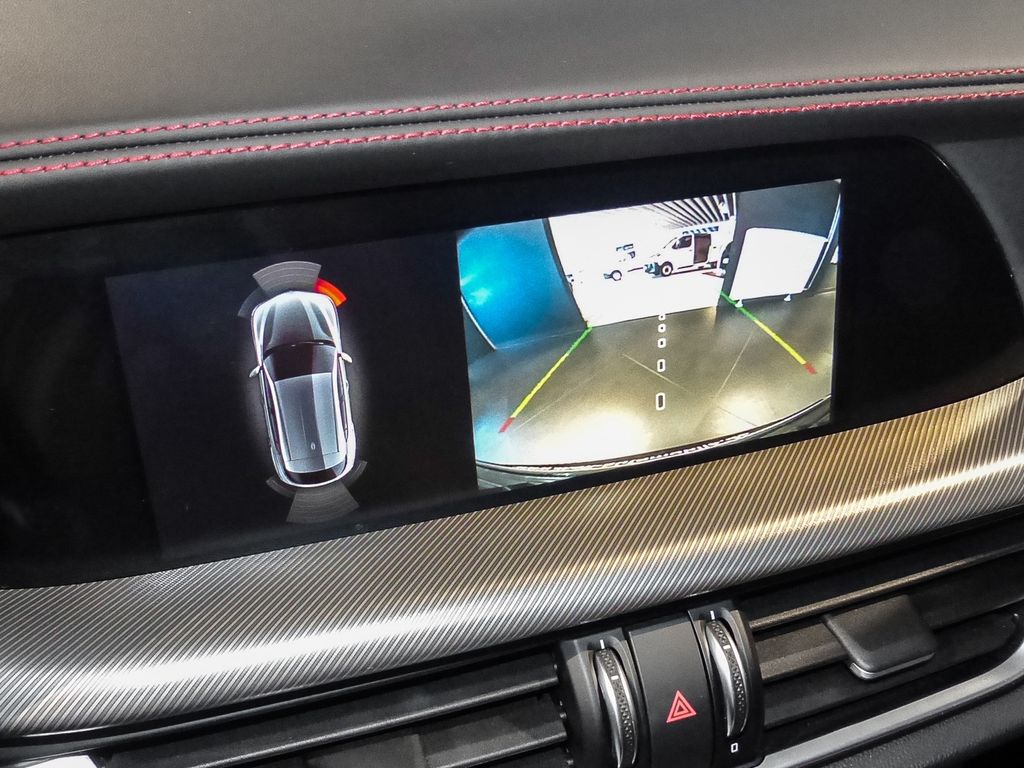 Alfa Romeo Stelvio 2024