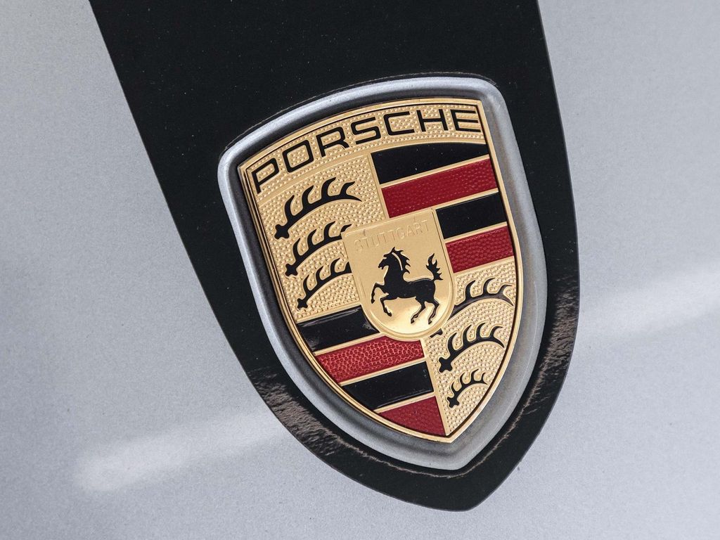 Porsche 992 2023