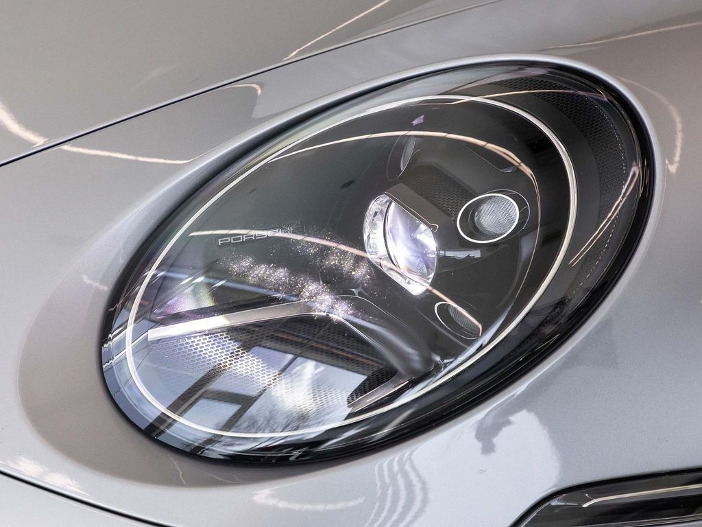 Porsche 992 2023