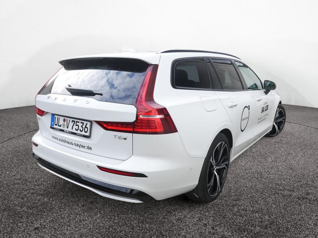 Volvo V60 2025