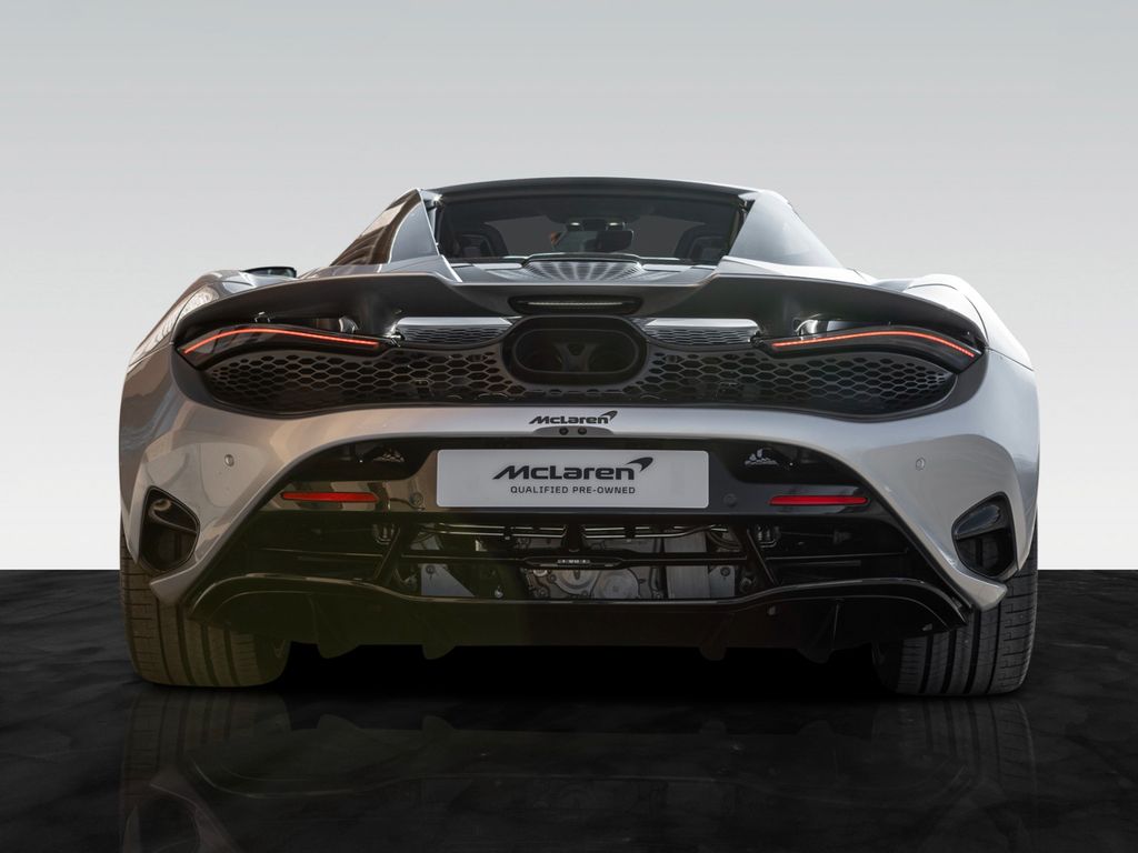 McLaren 750S 2025