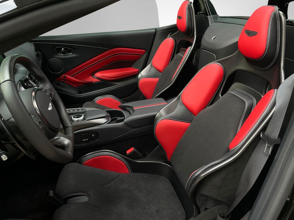 Aston Martin V12 Vantage 2023