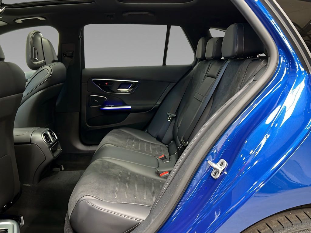 Mercedes-Benz C 300 2025