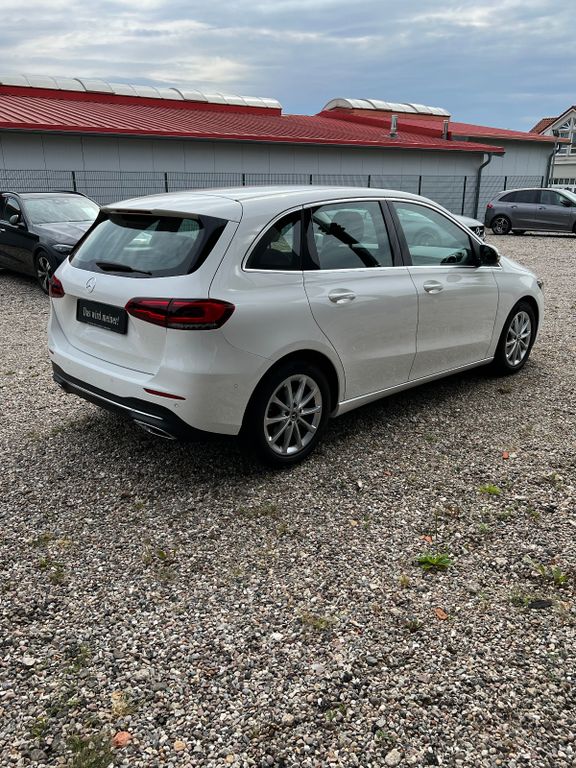 Mercedes-Benz B 180 2021