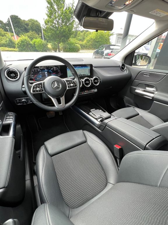 Mercedes-Benz B 180 2021