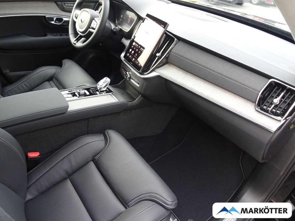 Volvo XC90 2025