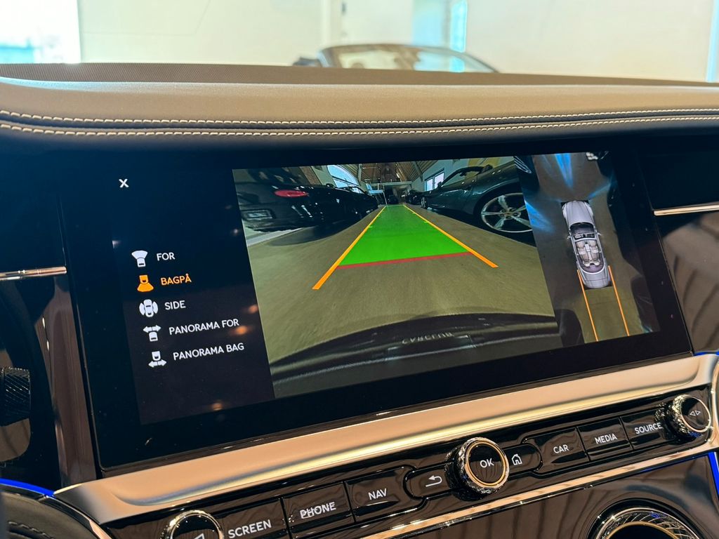 Bentley Continental GTC 2024