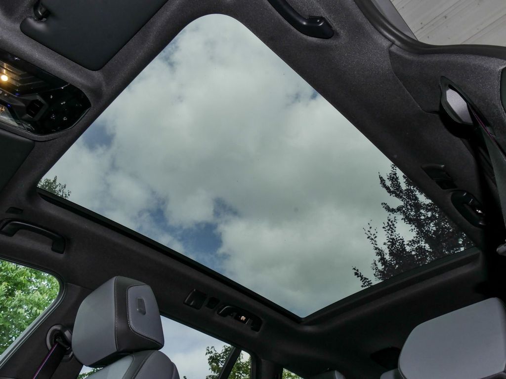 BMW i5 2024