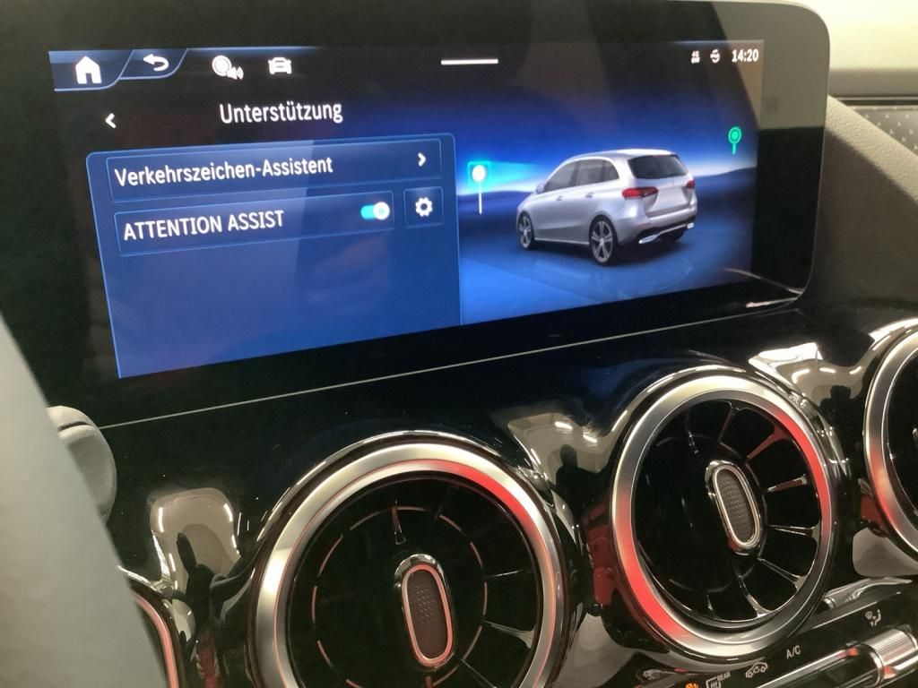 Mercedes-Benz B 220 2025