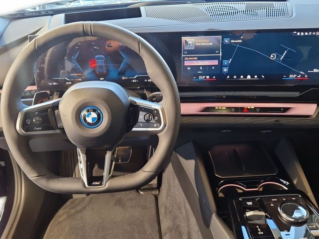 BMW i5 2025