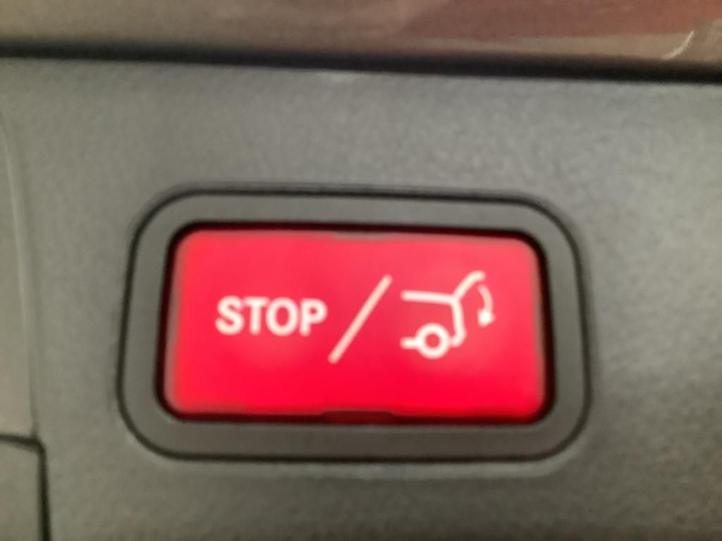 Mercedes-Benz B 220 2025