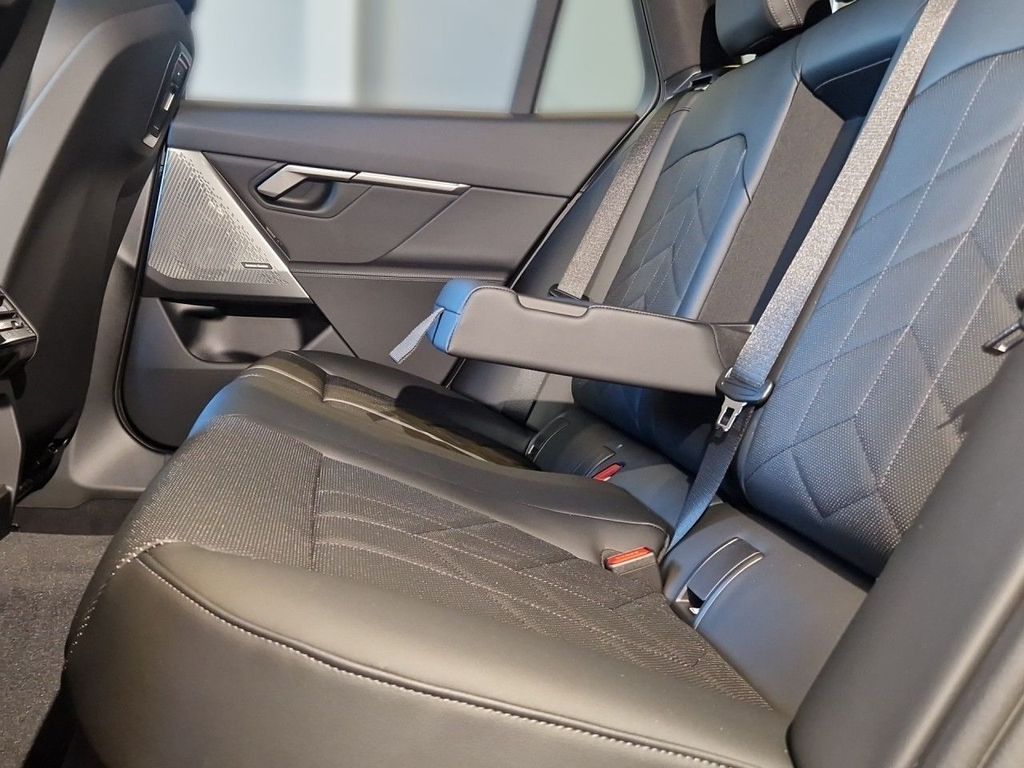 BMW i5 2025