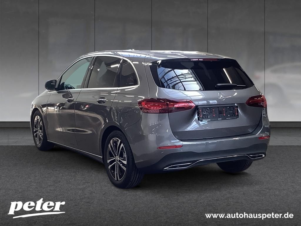 Mercedes-Benz B 220 2025